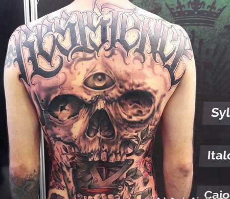 1黑色象征自由纹身花体英文字纹身手字母图案