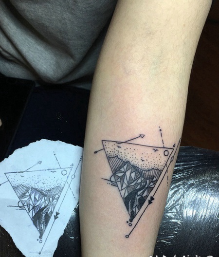 新时尚手臂个性几何箭头纹身小图案
