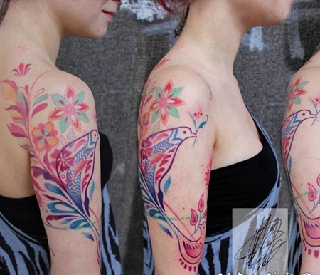 女性精致彩绘纹身几何纹身和小清新植物纹身图案