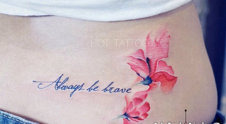 腰部花朵和英文唯美纹身图案