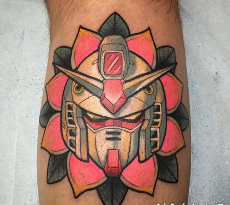 手臂高达卡通彩绘纹身图案