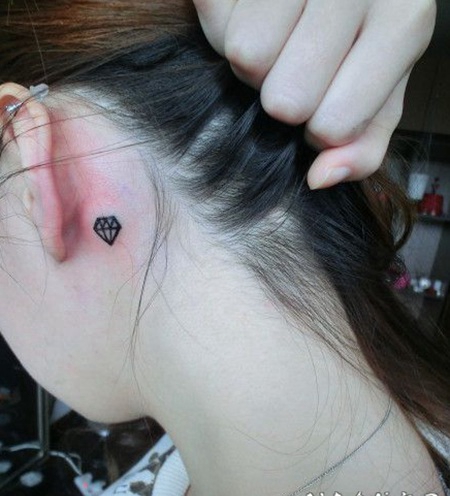 耳后黑色线条钻石纹身图案