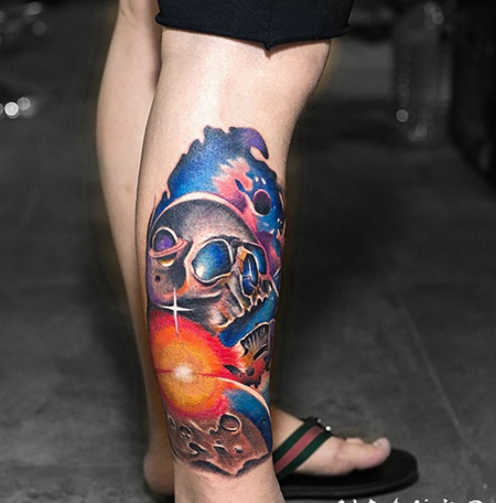 腿部星空骷髅彩绘纹身图案