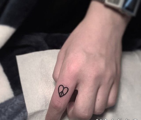 彩色女神纹身小清新风格简单个性线条纹身图案