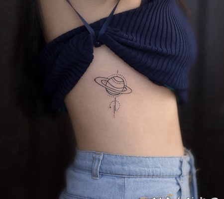 侧腰星球图腾纹身图案