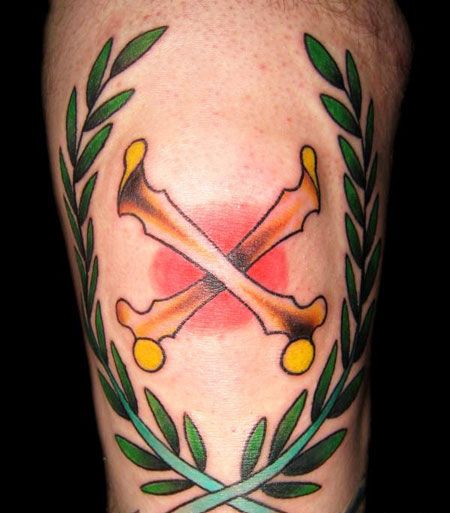 小腿骨头树叶纹身图案