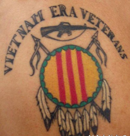 背部彩色越南纪念纹身图片