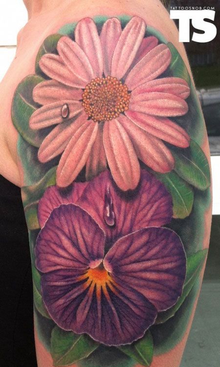 大臂小雏菊纹身图案