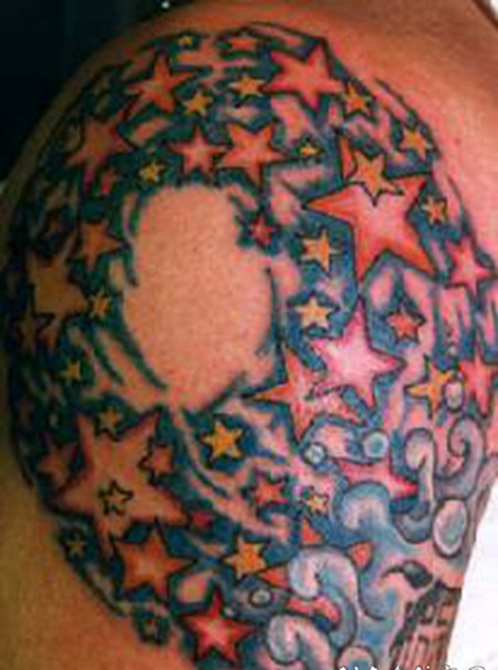 多彩的星星纹身图案