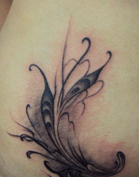 侧腰凤凰尾羽纹身图案