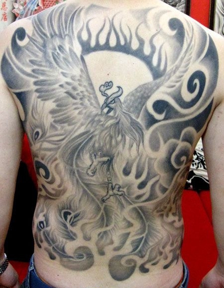 黑白传统满背凤凰纹身图案