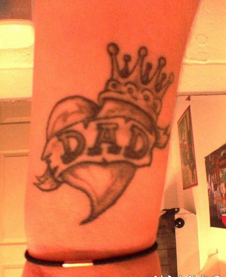 爱心字母皇冠纹身图案