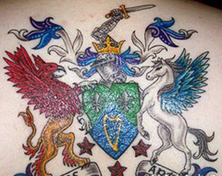 标志与飞马皇冠纹身图案