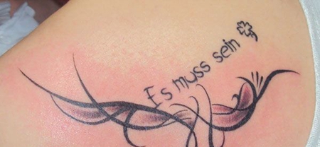 肩部英文抽象纹身图案