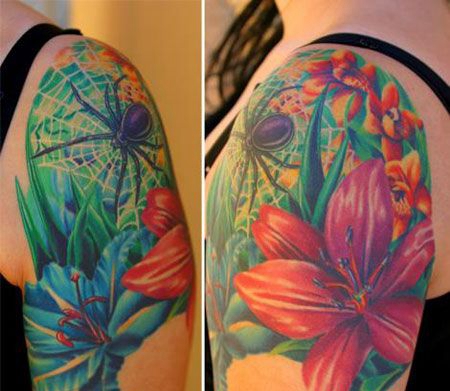 大臂蜘蛛百合花纹身图案