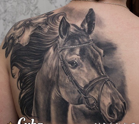 鑳岄儴闈炲父绮捐嚧鐨勯粦鐧介┈绾硅韩鍥炬