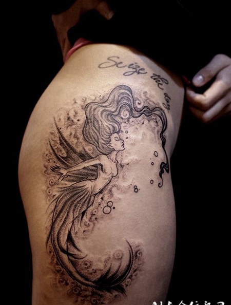 海之精灵，臀部美人鱼纹身图案