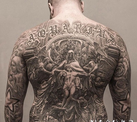 耶稣的救赎，满背欧美风纹身图案