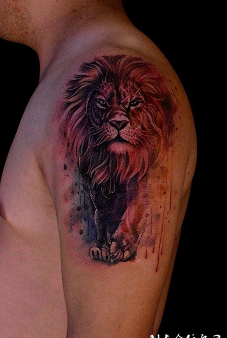 王者的步伐，手臂霸气雄狮纹身