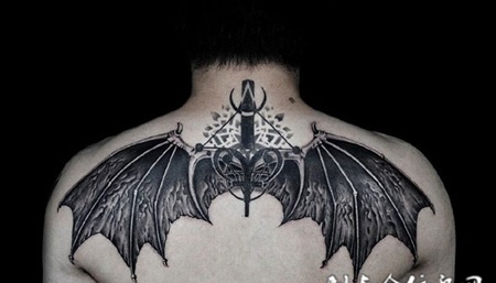 恶魔之翼，后背恶魔翅膀纹身图案