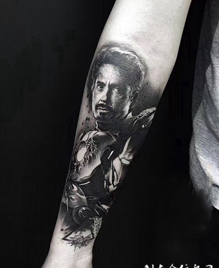 英雄无悔，手臂钢铁侠肖像纹身