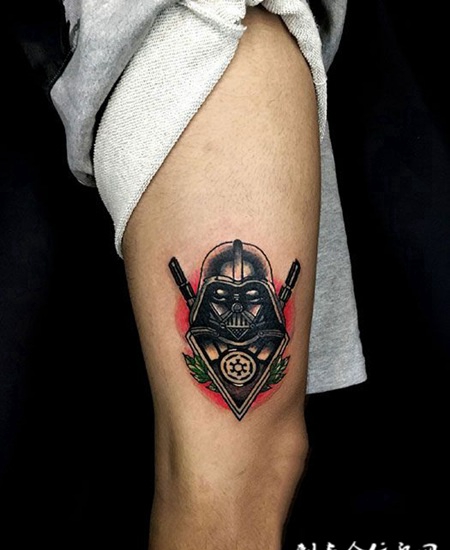 腿部黑武士纹身图案