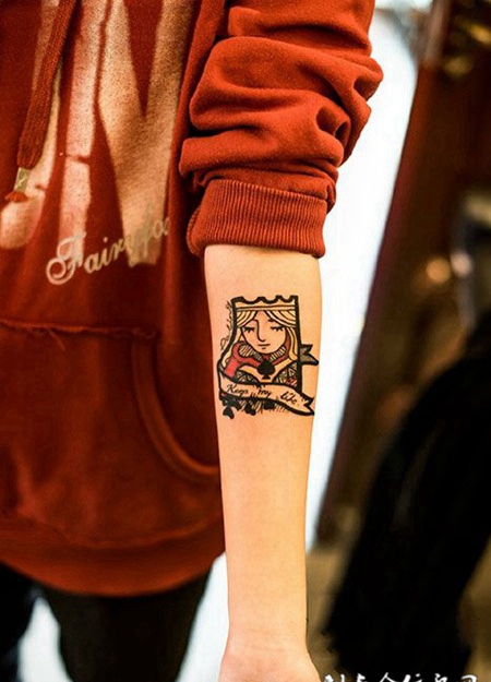 黑桃公主，手臂黑桃纹身图案