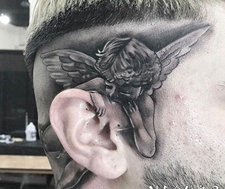 耳边细语,头部小天使个性纹身