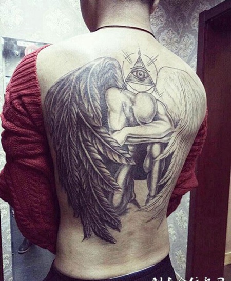 上帝守护者，后背翅膀纹身图案