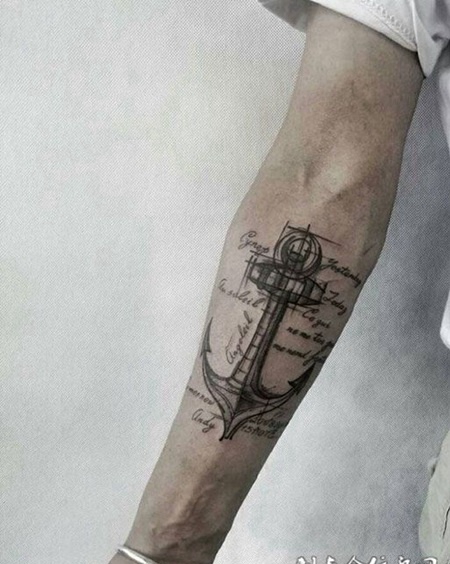 手臂个性速写船锚纹身图案