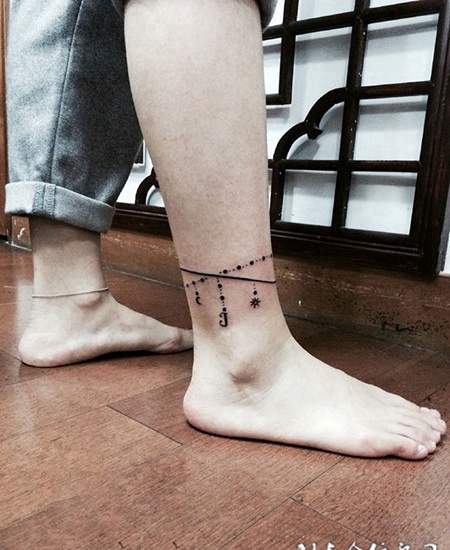 心中的小清新，脚踝处简约个性的脚链纹身