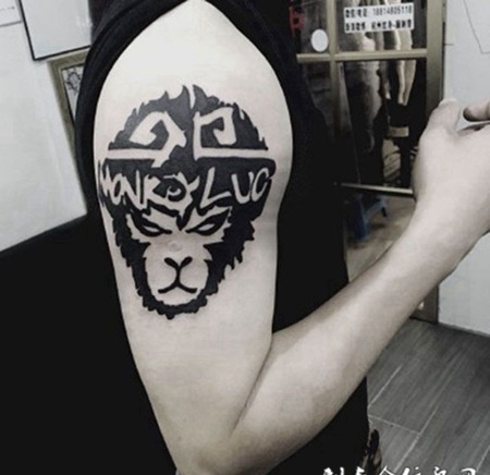 手臂暗黑斗战胜佛纹身图案