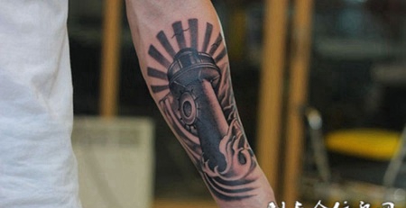 人生的航线，手臂灯塔创意纹身