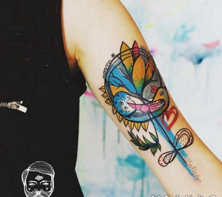 old school花朵小鸟和心形彩色手臂纹身图案