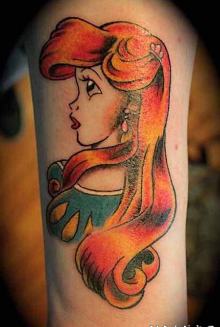 old school彩色艾莉尔美人鱼手臂纹身图案