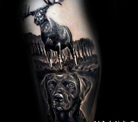 惊人的黑白狗和大麋鹿手臂纹身图案