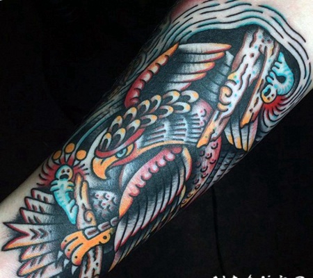 old school五彩鹰和毛毛虫手臂纹身图案