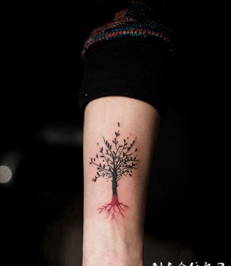 落地生根，手臂大树纹身图案
