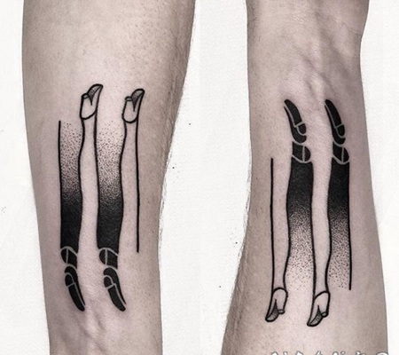 手臂点刺风格看上去很有趣的人腿纹身图案