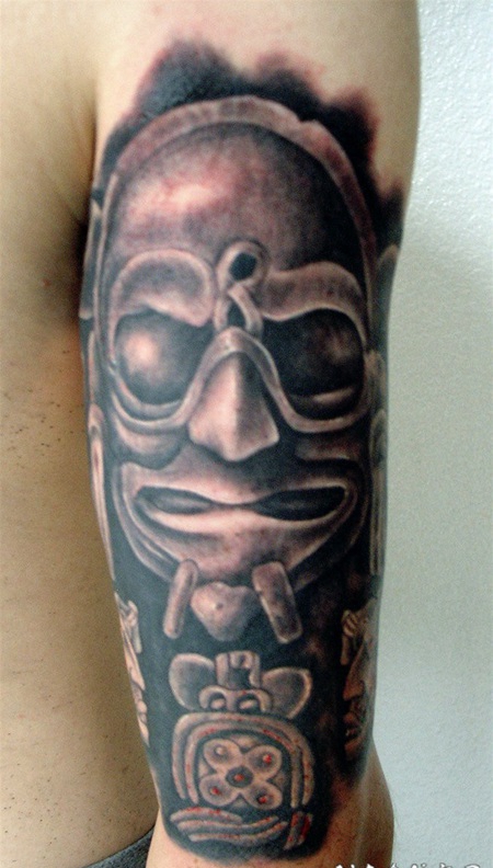 黑灰部落面具个性手臂纹身图案