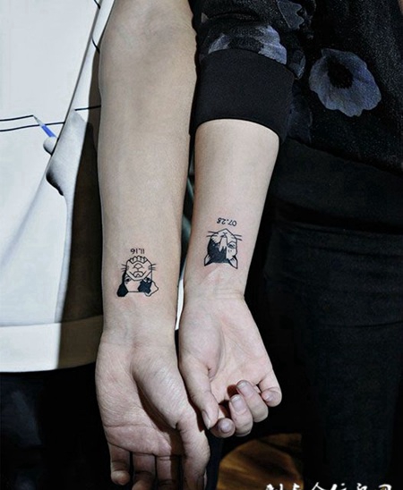 手腕情侣动物纹身图案
