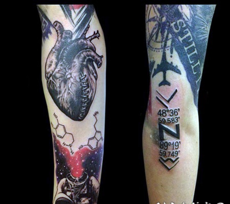 现代风格的彩色心脏太空人和字母手臂纹身图案