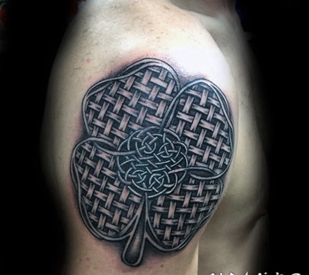 凯尔特结四叶草手臂纹身图案