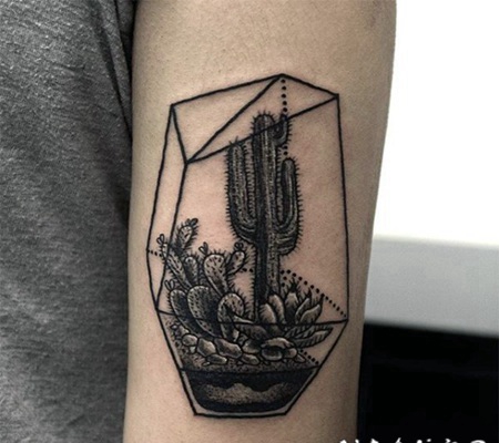 中等大小的黑色各种仙人掌手臂纹身图案