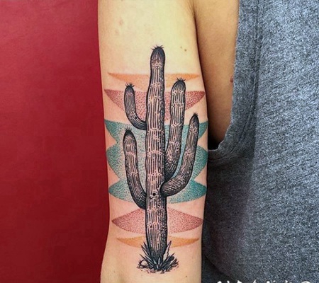 插画风格彩色点刺仙人掌手臂纹身图案