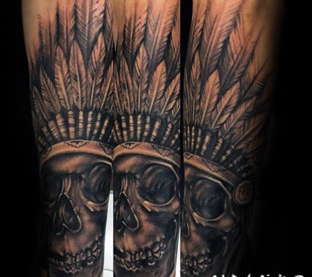 雕刻风格黑色的印度骷髅手臂纹身图案
