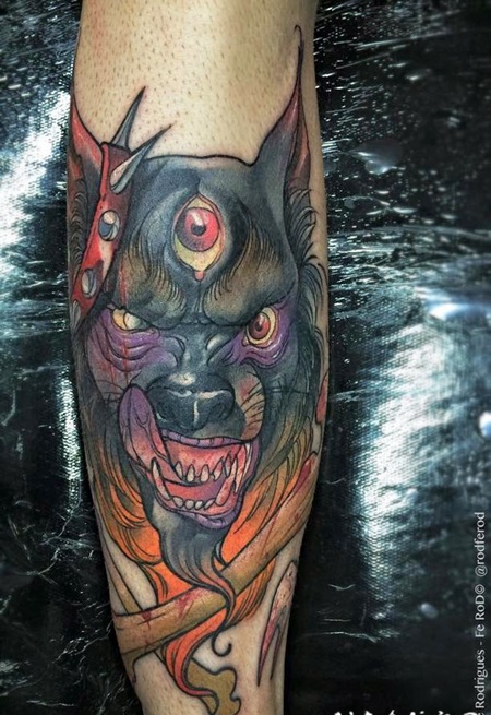 new school彩绘恶魔犬和骨头手臂纹身图案