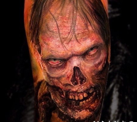 彩色恐怖风格的写实僵尸肖像手臂纹身图案