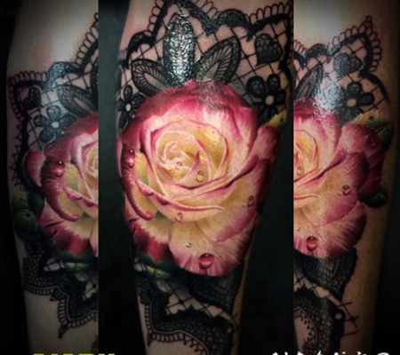 漂亮逼真的彩色玫瑰手臂纹身图案