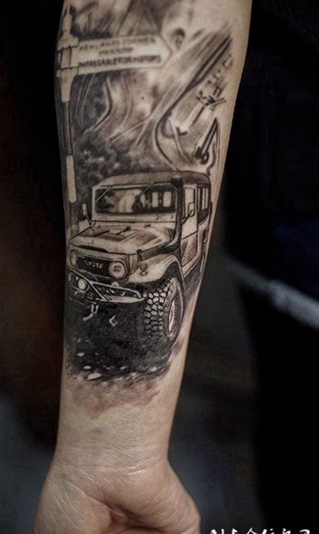 自由的心，手臂越野车纹身图案